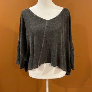 FREE PEOPLE/ WE THE FREE GREY SHORT SLEEVE OPEN BACK TSHIRT SIZE M